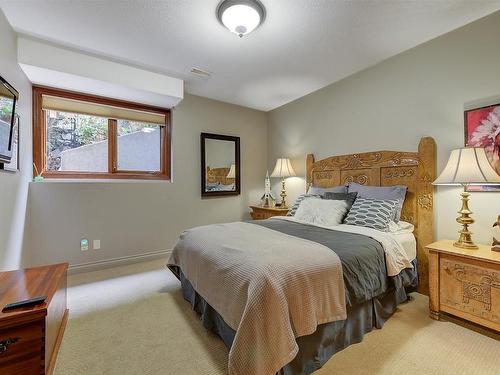 2053 Capistrano Drive, Kelowna, BC - Indoor Photo Showing Bedroom