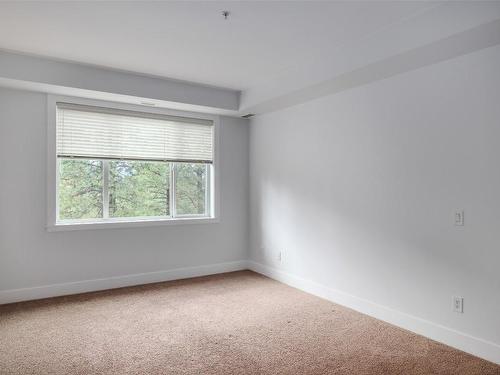 313-2532 Shoreline Drive, Lake Country, BC - Indoor Photo Showing Other Room