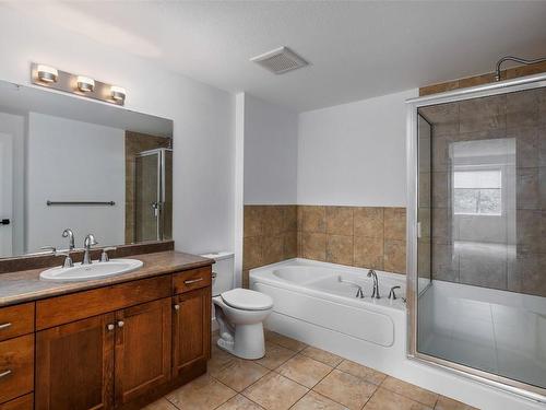 313-2532 Shoreline Drive, Lake Country, BC - Indoor Photo Showing Bathroom