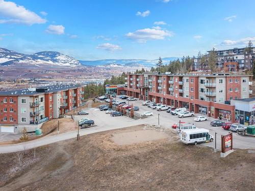 313-975 Academy Way, Kelowna, BC - Outdoor With View