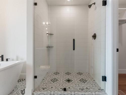 1087 Elk Street, Penticton, BC - Indoor Photo Showing Bathroom