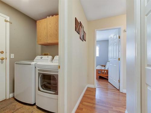 2116 Sunview Drive, West Kelowna, BC - Indoor Photo Showing Laundry Room
