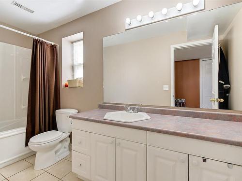 2116 Sunview Drive, West Kelowna, BC - Indoor Photo Showing Bathroom