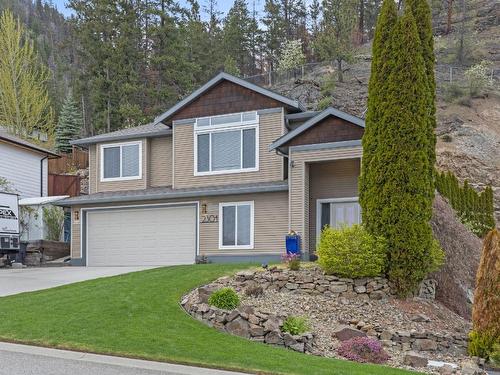 2304 Shannon Heights Place, West Kelowna, BC - Outdoor