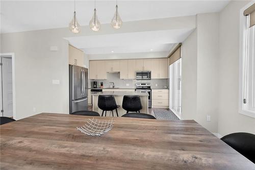904 West Village Square, London, ON - Indoor Photo Showing Kitchen With Stainless Steel Kitchen