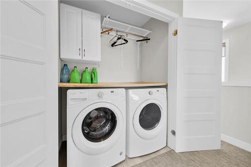 904 West Village Square, London, ON - Indoor Photo Showing Laundry Room