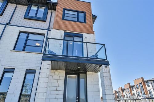 904 West Village Square, London, ON - Outdoor With Balcony