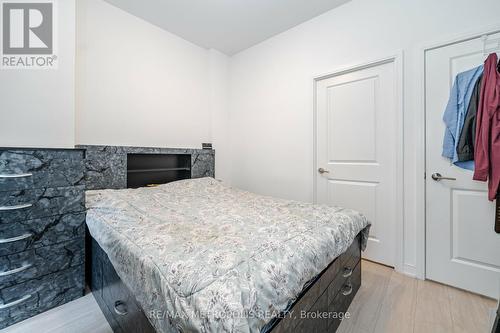 321 - 8 Nahani Way, Mississauga, ON - Indoor Photo Showing Bedroom