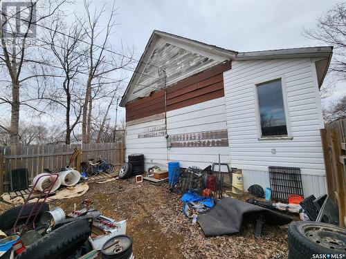 34 4Th Avenue E, Central Butte, SK - Outdoor With Exterior