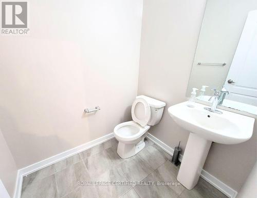 62 Whithorn Crescent, Haldimand, ON - Indoor Photo Showing Bathroom