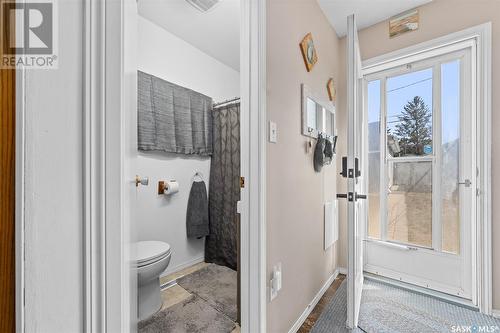 959 Iroquois Street W, Moose Jaw, SK - Indoor Photo Showing Bathroom