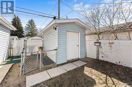 959 Iroquois Street W, Moose Jaw, SK - Outdoor With Exterior