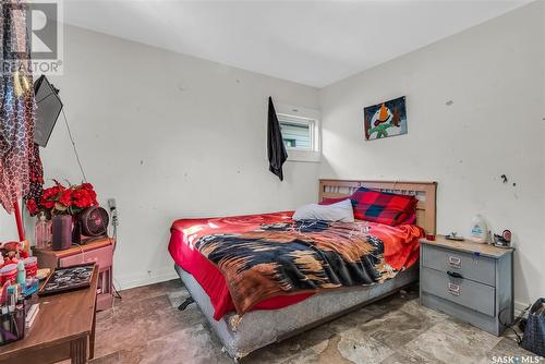 403 R Avenue S, Saskatoon, SK - Indoor Photo Showing Bedroom