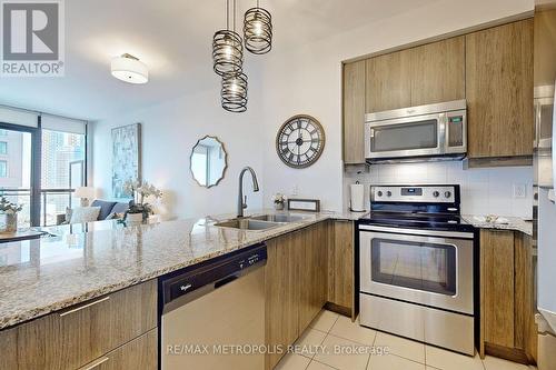 #1906 -2910 Highway 7, Vaughan, ON - Indoor Photo Showing Kitchen With Stainless Steel Kitchen With Double Sink With Upgraded Kitchen