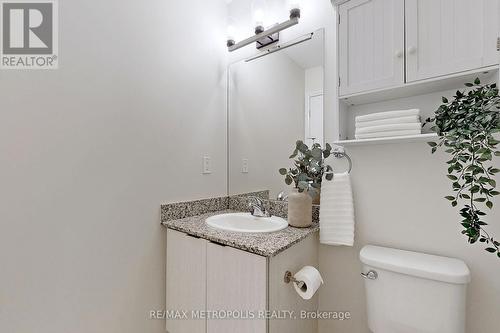 #1906 -2910 Highway 7, Vaughan, ON - Indoor Photo Showing Bathroom