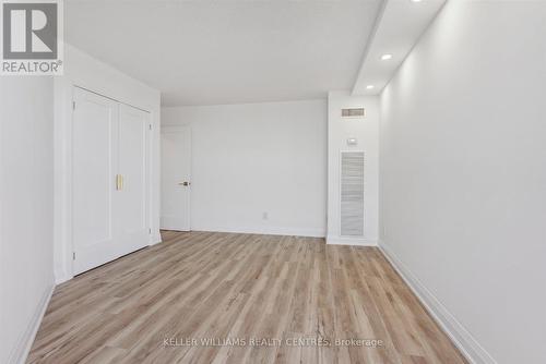 #1009 -50 Baif Blvd, Richmond Hill, ON - Indoor Photo Showing Other Room