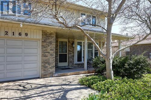 2169 Constance Dr, Oakville, ON - Outdoor