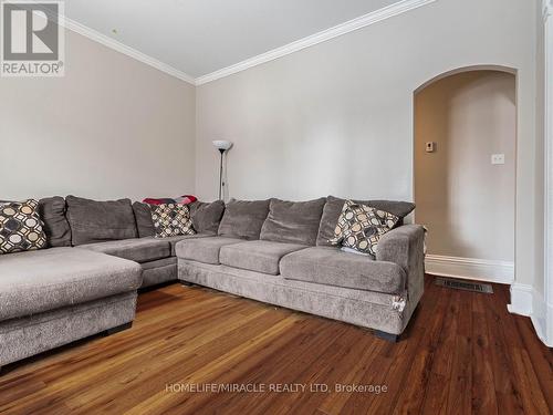 9 Ramore Street, Cambridge, ON - Indoor Photo Showing Living Room