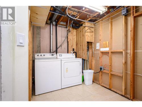 5352 Macdonald Road, Vernon, BC - Indoor Photo Showing Laundry Room