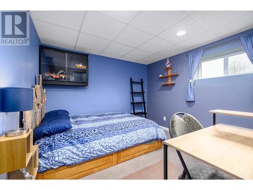 5352 Macdonald Road, Vernon, BC - Indoor Photo Showing Bedroom