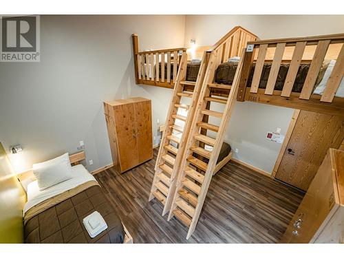 1502 Mountain View Drive, Revelstoke, BC - Indoor Photo Showing Other Room