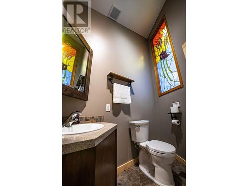1502 Mountain View Drive, Revelstoke, BC - Indoor Photo Showing Bathroom