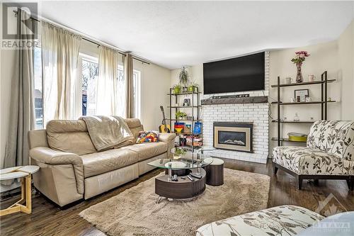3471 Paul Anka Drive, Ottawa, ON - Indoor Photo Showing Living Room With Fireplace