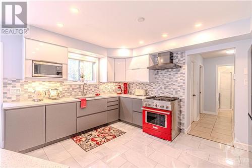 1498 Spartan Grove Street, Greely, ON - Indoor Photo Showing Kitchen