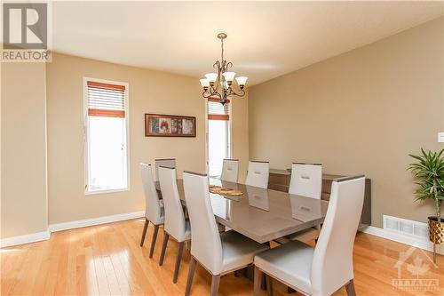 46 Whernside Terrace, Ottawa, ON - Indoor Photo Showing Dining Room