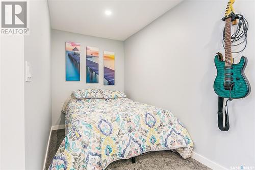 30 5Th Avenue, Lumsden, SK - Indoor Photo Showing Bedroom