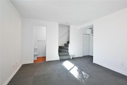 200 Aberdeen Avenue|Unit #5, Hamilton, ON - Indoor Photo Showing Other Room