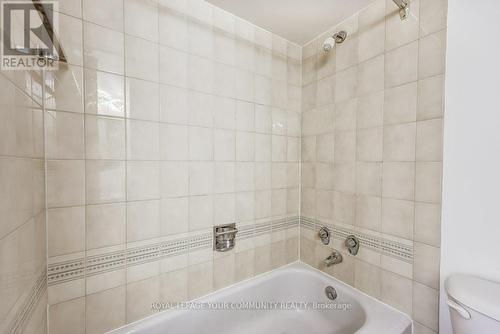 #305 -188 Spadina Ave, Toronto, ON - Indoor Photo Showing Bathroom