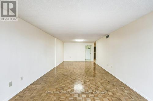 #305 -188 Spadina Ave, Toronto, ON - Indoor Photo Showing Other Room