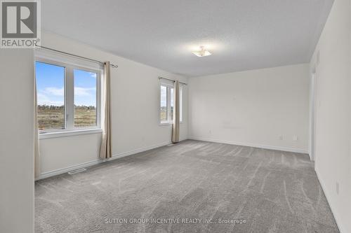 31 Bianca Crescent, Wasaga Beach, ON - Indoor Photo Showing Other Room