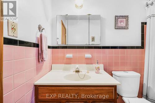 1379 Northmount Ave, Mississauga, ON - Indoor Photo Showing Bathroom