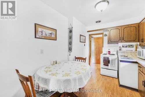 1379 Northmount Ave, Mississauga, ON - Indoor Photo Showing Kitchen