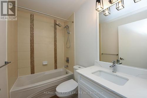 2903 - 4070 Confederation Parkway, Mississauga, ON - Indoor Photo Showing Bathroom