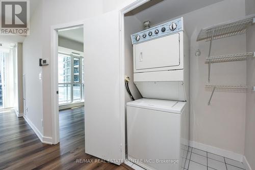 #2903 -4070 Confederation Pkwy, Mississauga, ON - Indoor Photo Showing Laundry Room