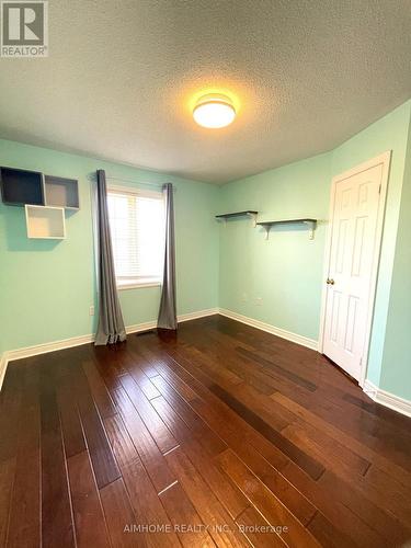2404 Ravinebrook Crescent, Oakville, ON - Indoor Photo Showing Other Room