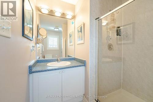 871 Fable Cres, Mississauga, ON - Indoor Photo Showing Bathroom