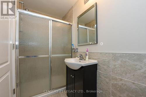 13 Seedland Crescent, Brampton, ON - Indoor Photo Showing Bathroom
