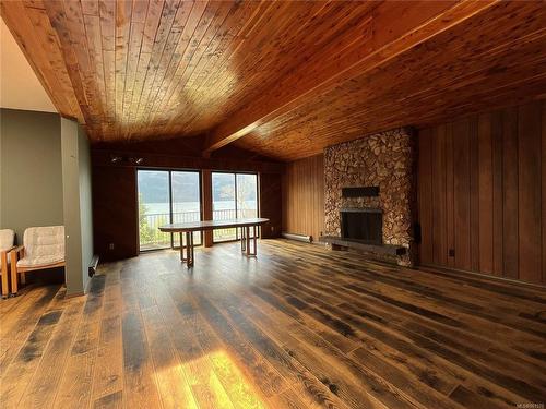 940 Marine Terr, Port Alice, BC - Indoor With Fireplace
