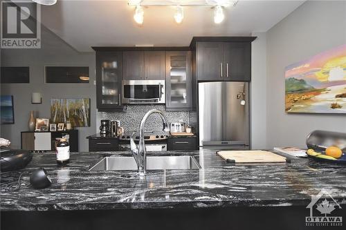 310 Centrum Boulevard Unit#609, Orleans, ON - Indoor Photo Showing Kitchen With Double Sink With Upgraded Kitchen