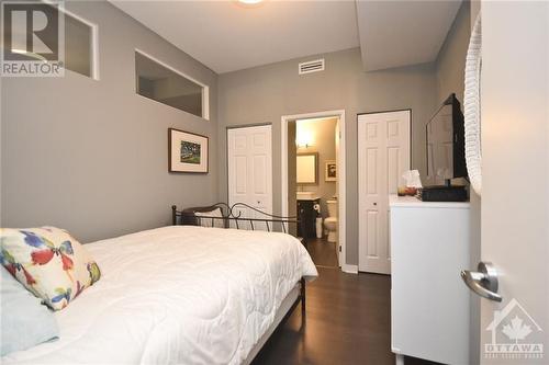 310 Centrum Boulevard Unit#609, Orleans, ON - Indoor Photo Showing Bedroom
