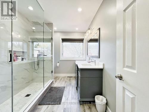 30 Stemmle Drive, Aurora, ON - Indoor Photo Showing Bathroom