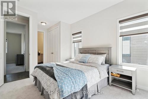 100 Stoneleigh Dr, Blue Mountains, ON - Indoor Photo Showing Bedroom