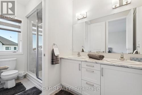 100 Stoneleigh Drive, Blue Mountains, ON - Indoor Photo Showing Bathroom