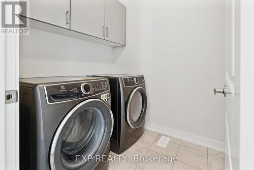 100 Stoneleigh Dr, Blue Mountains, ON - Indoor Photo Showing Laundry Room
