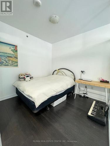 #805 -426 University Ave, Toronto, ON - Indoor Photo Showing Bedroom