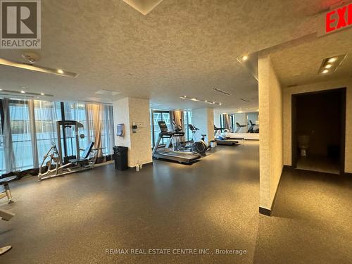 #805 -426 University Ave, Toronto, ON - Indoor Photo Showing Gym Room